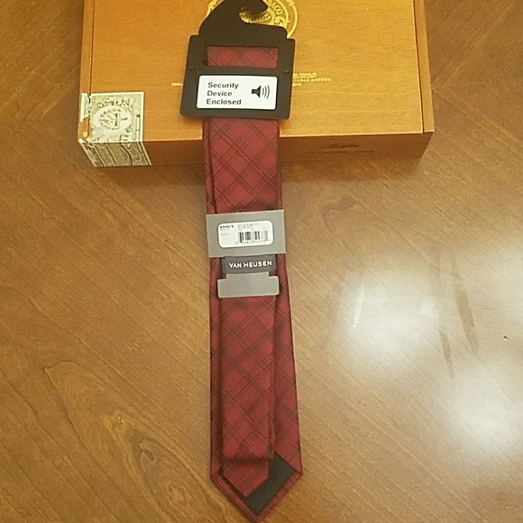 Van Heusen Patterned Tie - Burgundy Chrome Check - Picture 4 of 5